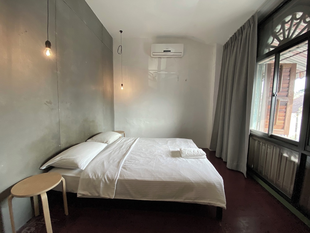 The Frame Guesthouse 20/55