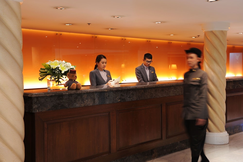 Rembrandt Hotel Bangkok (Sukhumvit Soi 18) 17/84