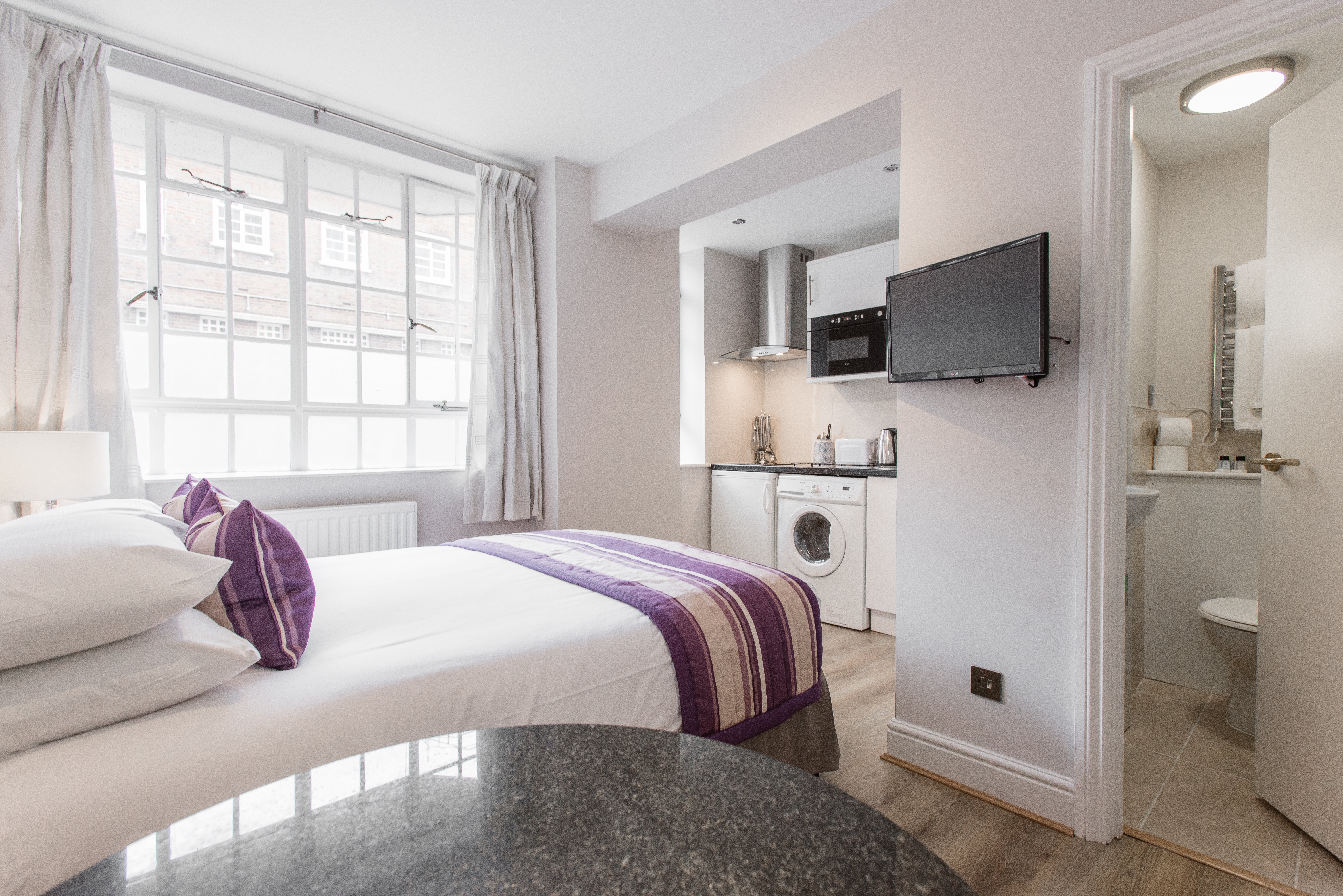 Chelsea Cloisters Serviced Apartments 94/121