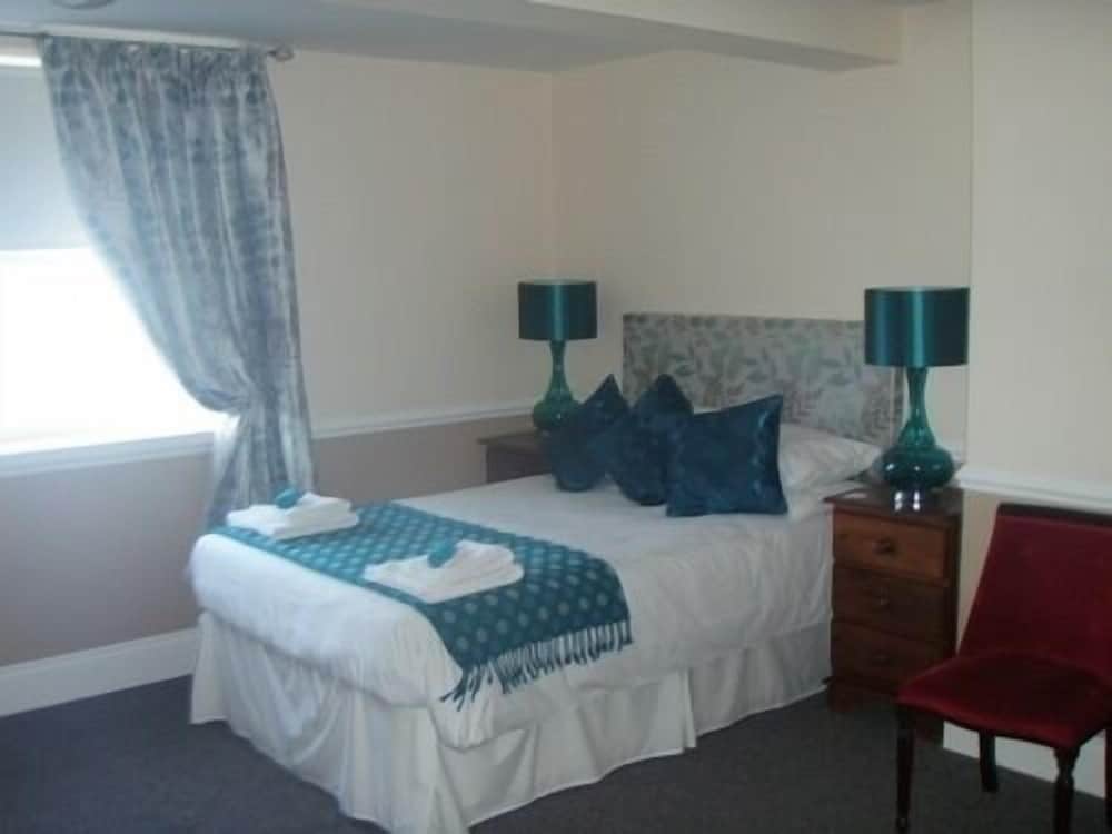 The Royal Hotel 26/54