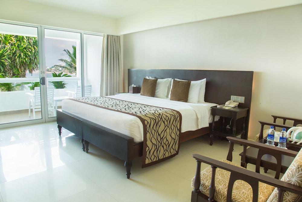 Mount Lavinia Hotel 12/50