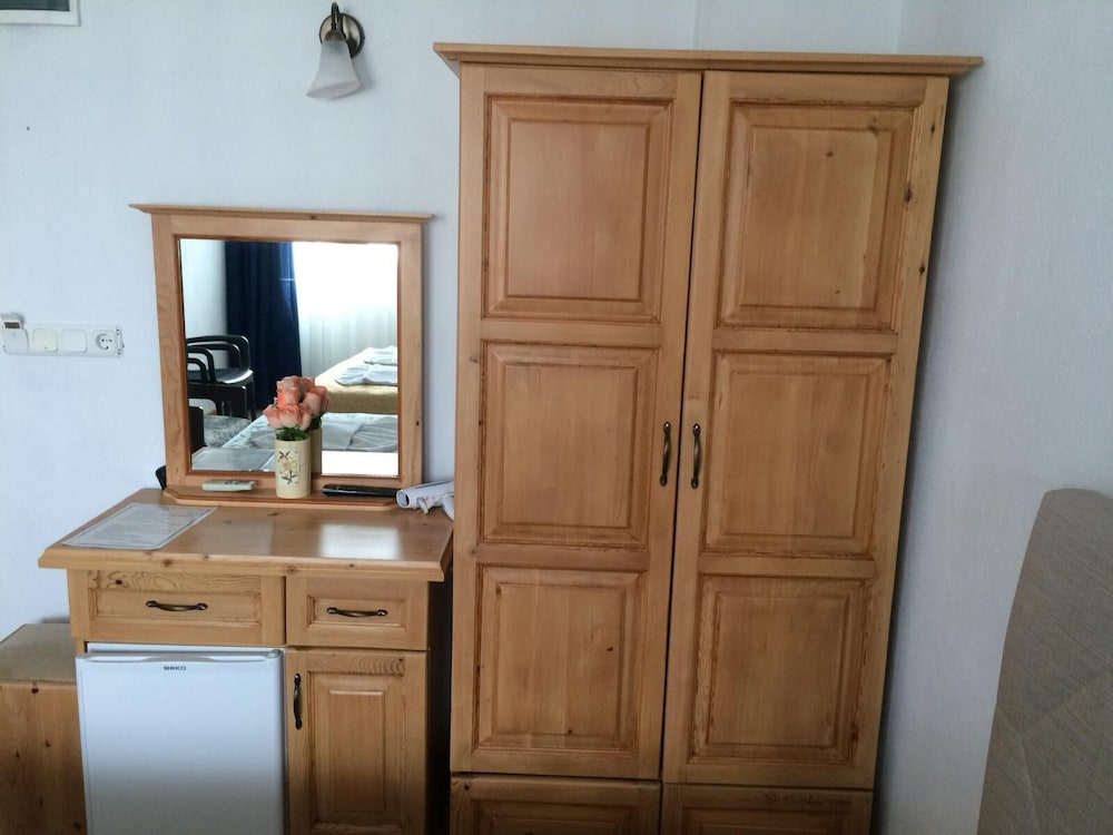 Tugay Hotel 31/67