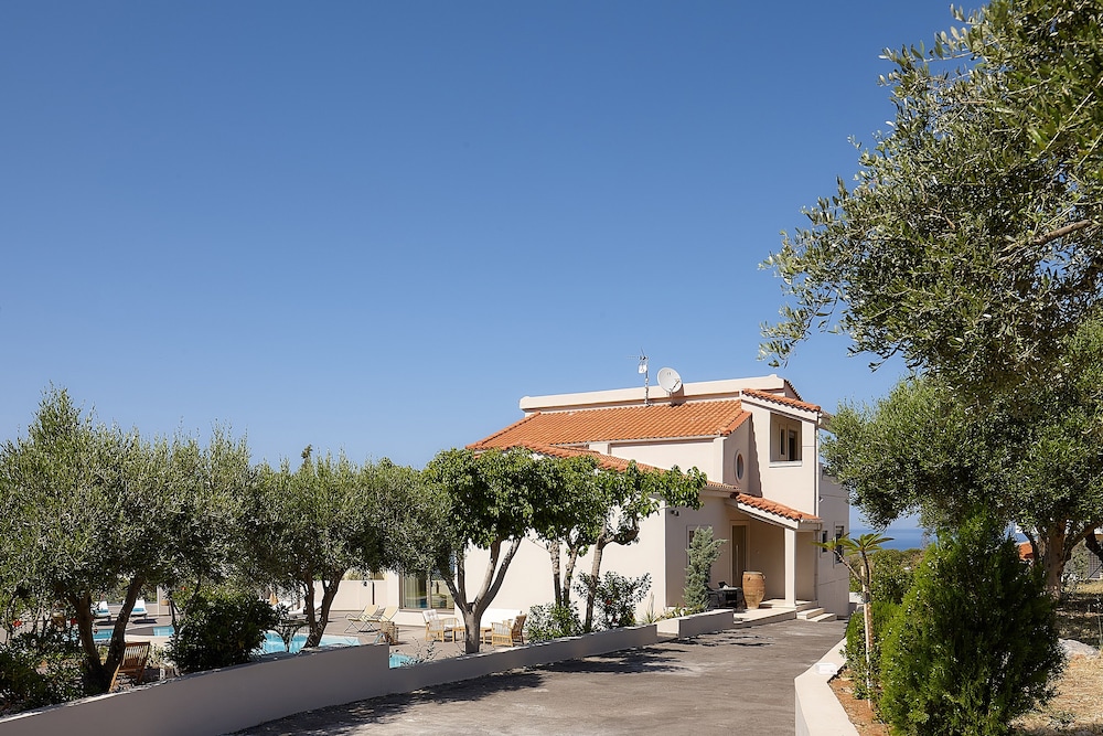 Grace Villas Collection Adult Only 18 + 18/149