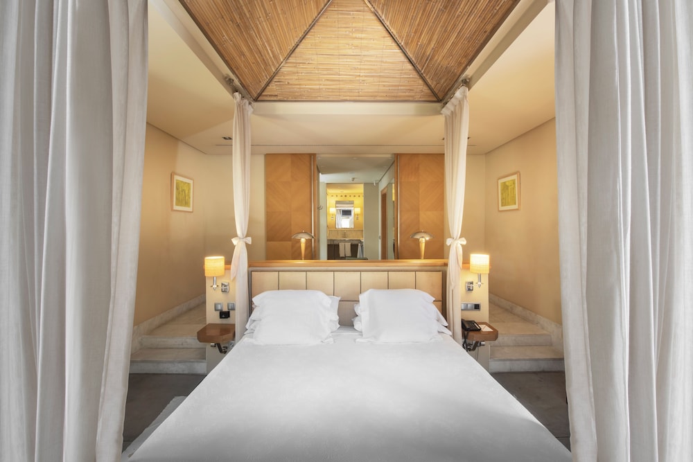 The Villas at Gran Hotel Bahia del Duque 10/50