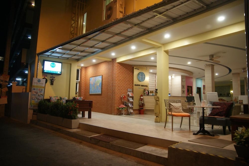Happy Hostel 27/32