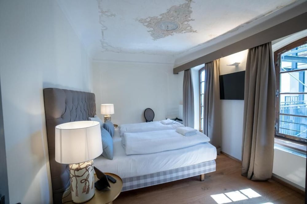 Maxim Suites by Elias Holl 9/42