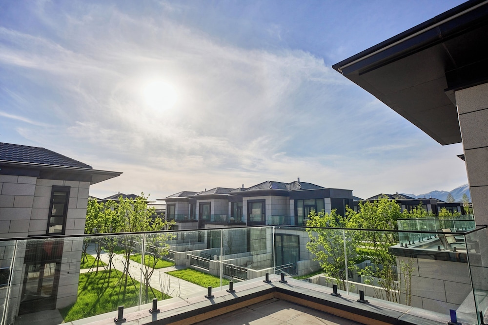 Hotel Indigo Sayram Lake by IHG، Rizhao 1/50
