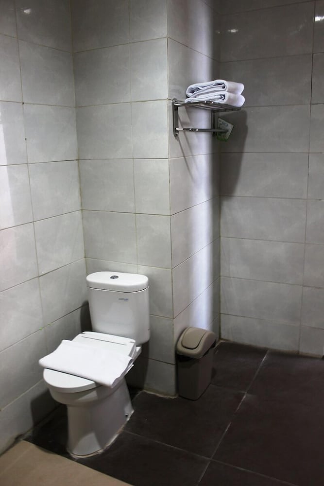 Ideas Hotel Ibrahim Adjie 30/31