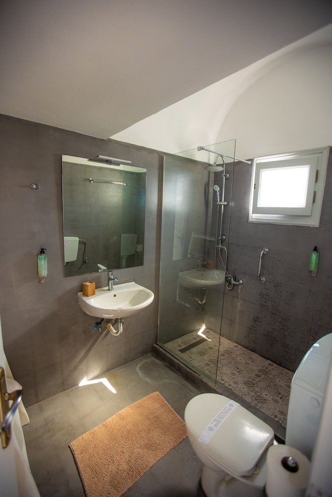 Rhapsody Traditional Apartments 57/60