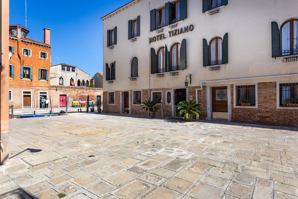 Hotel Tiziano 63/72
