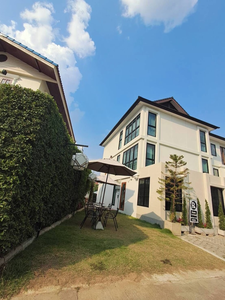 The Wing Boutique Hotel photo1
