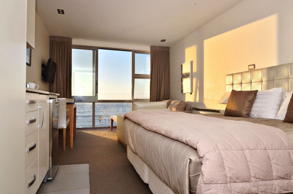 EXECUTIVE, OCEAN VIEW