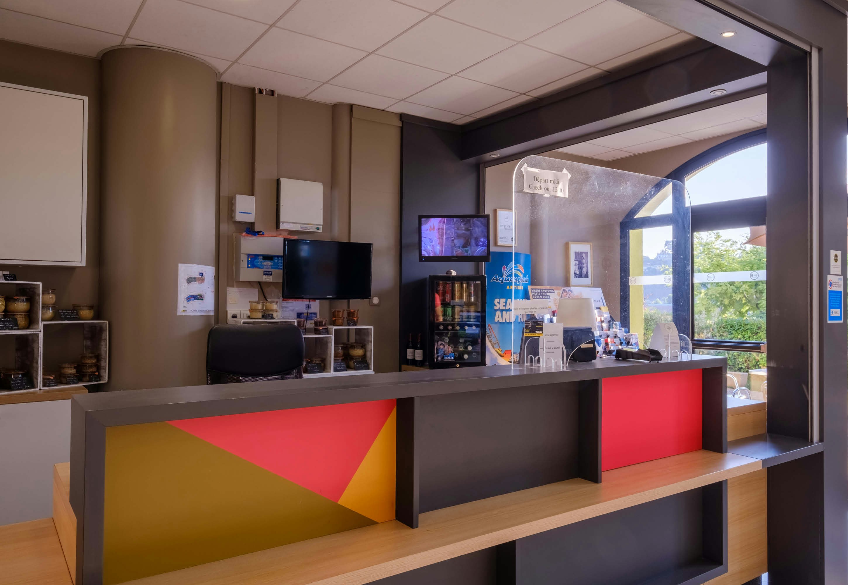 B&B Hotel Villeneuve Loubet Village 10/19