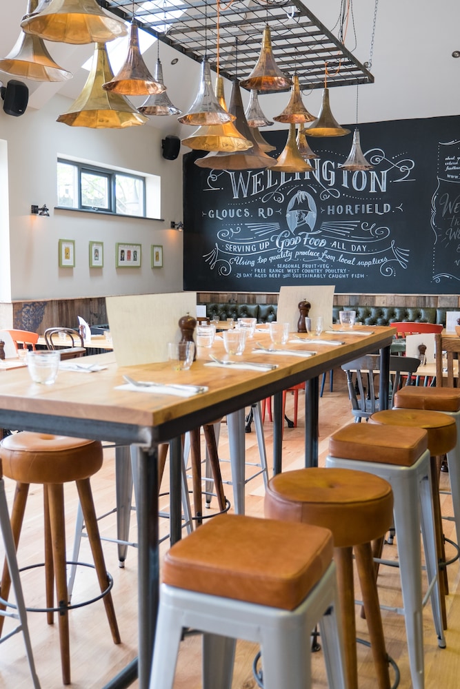The Wellington 39/50