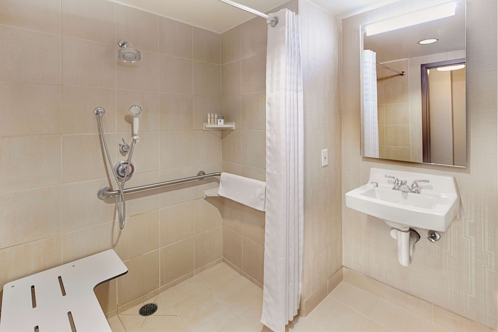 DoubleTree by Hilton Hotel San Francisco Airport North 12/81