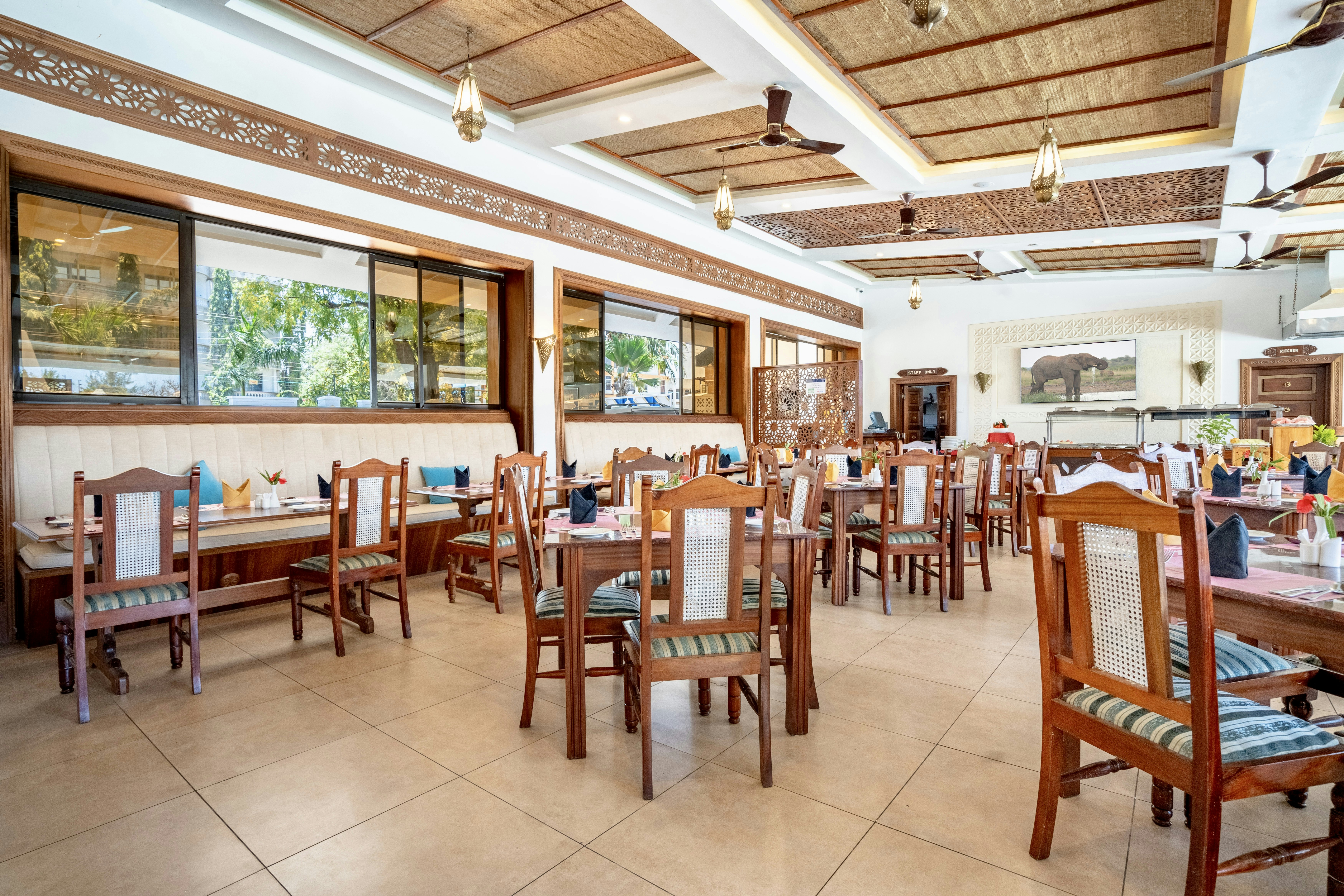 PrideInn Hotel Diani 7/12