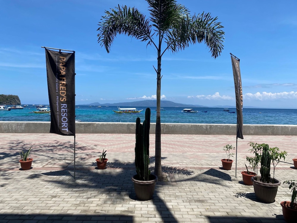 Papa Fred S Beach Resort 65/70