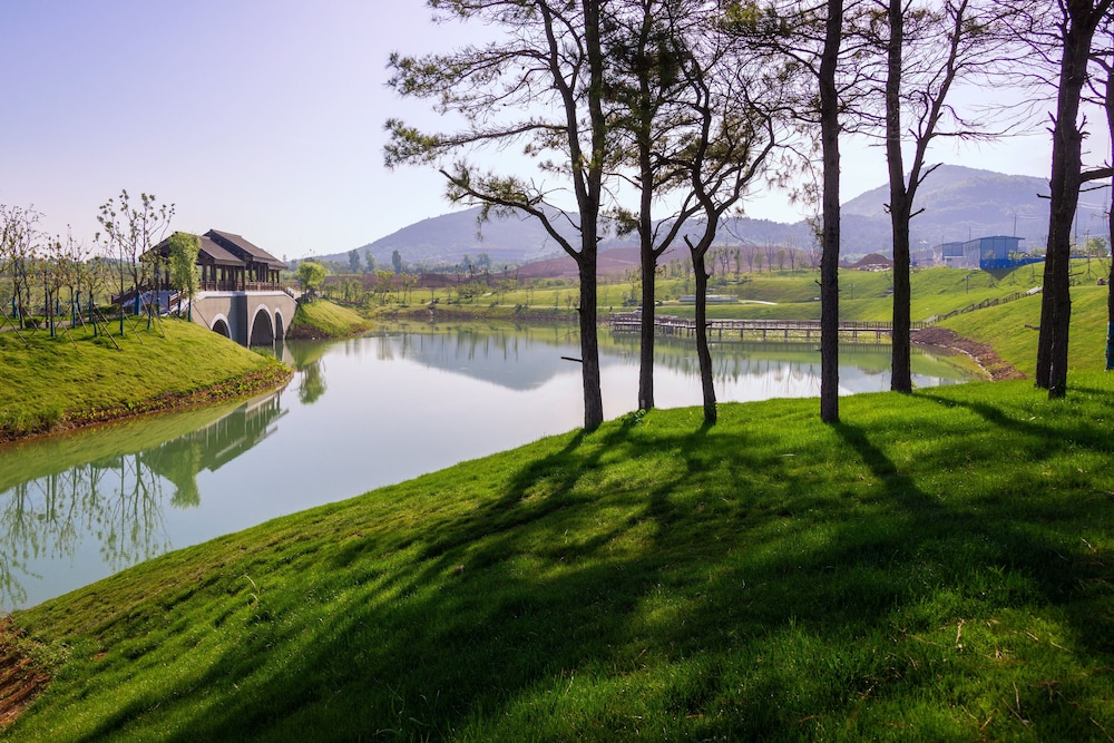 Holiday Inn Resort Maoshan Hot-Spring 66/69