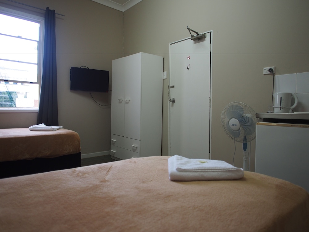 CENTRAL PRIVATE HOTEL 24/55