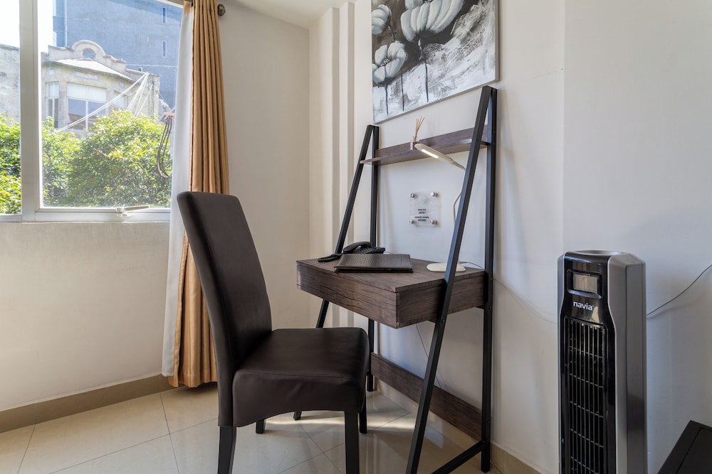 Suites259 33/51