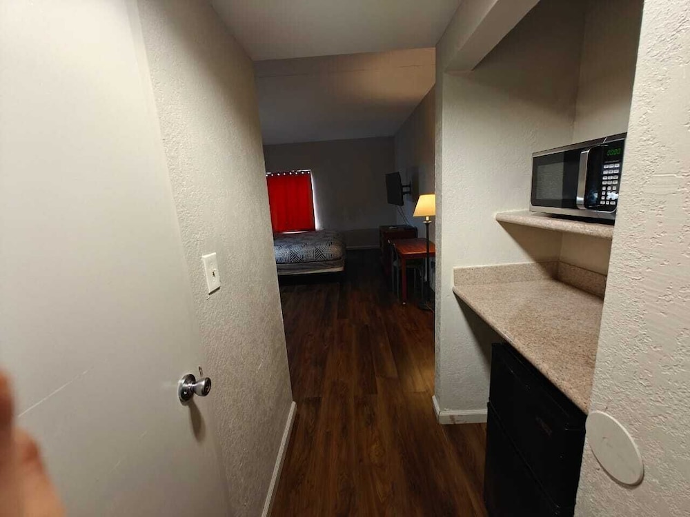 Budgetel Inns & Suites - Atlanta Galleria Stadium 25/25