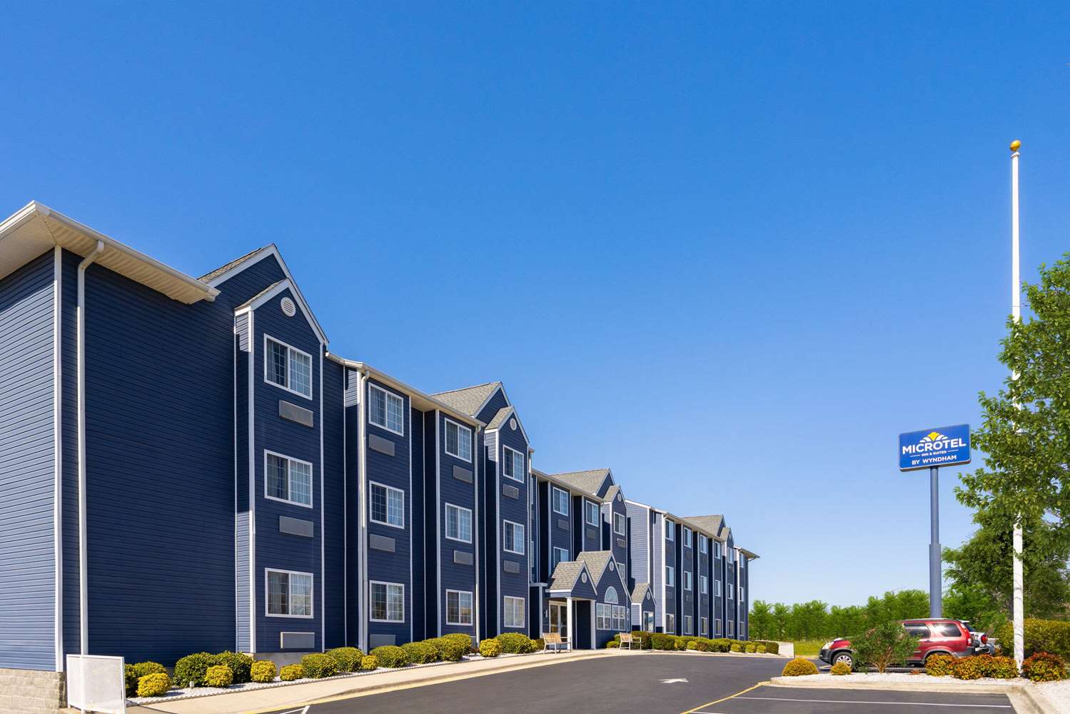 Microtel Inn And Suites Dover 32/35
