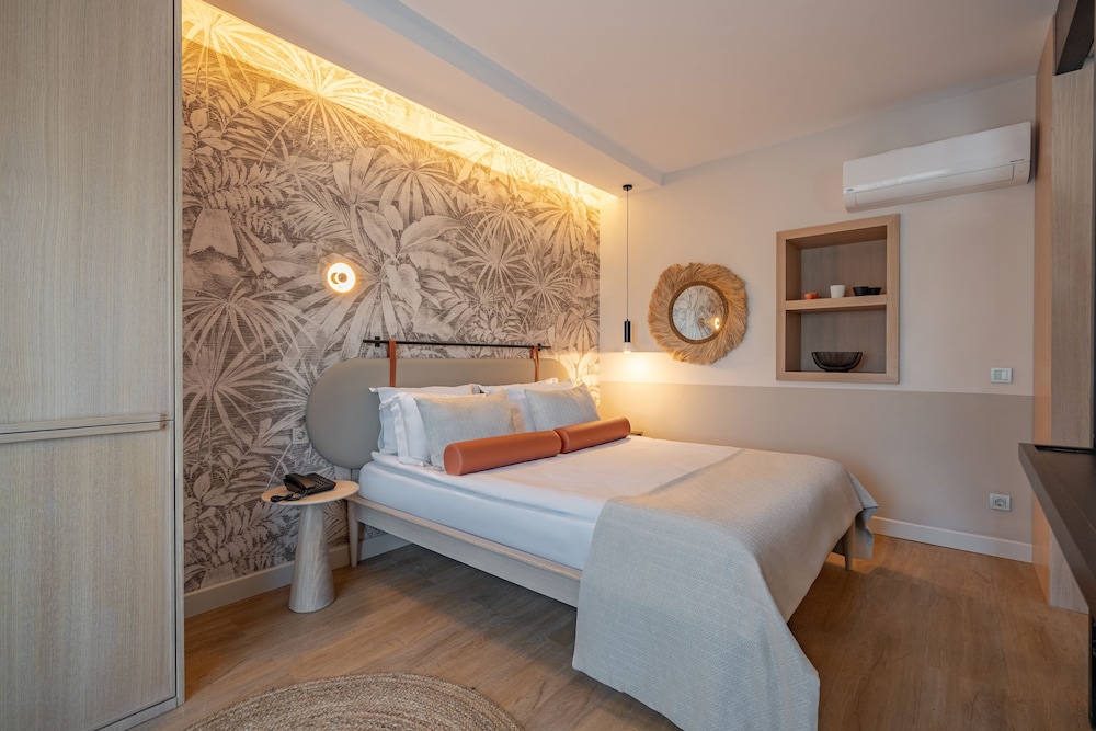 Oli Hotel 8/47