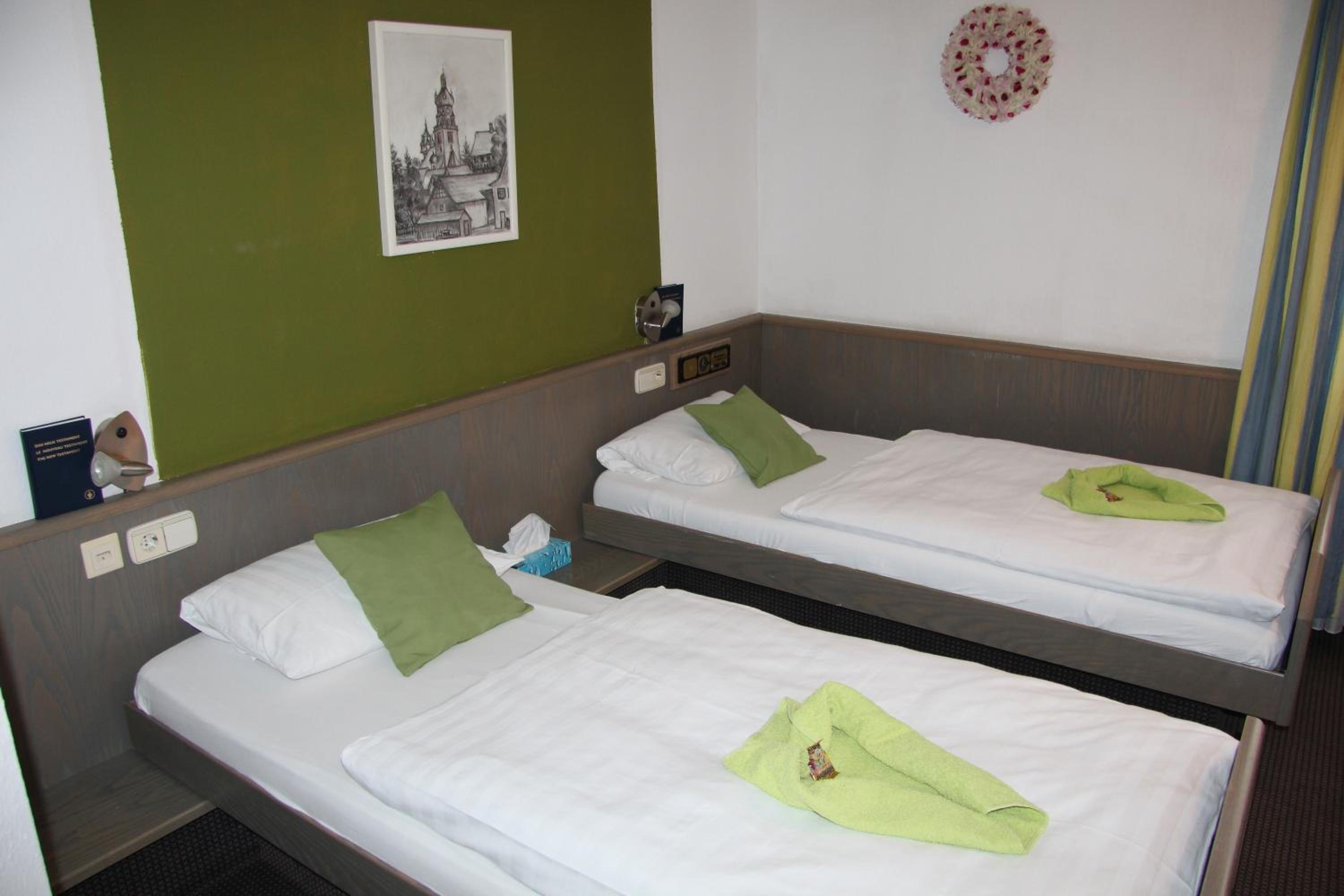 Hotel am Schloss Neuenstein 18/50