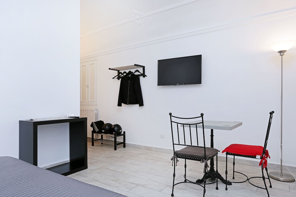 Houspitality Nero B&B 39/43