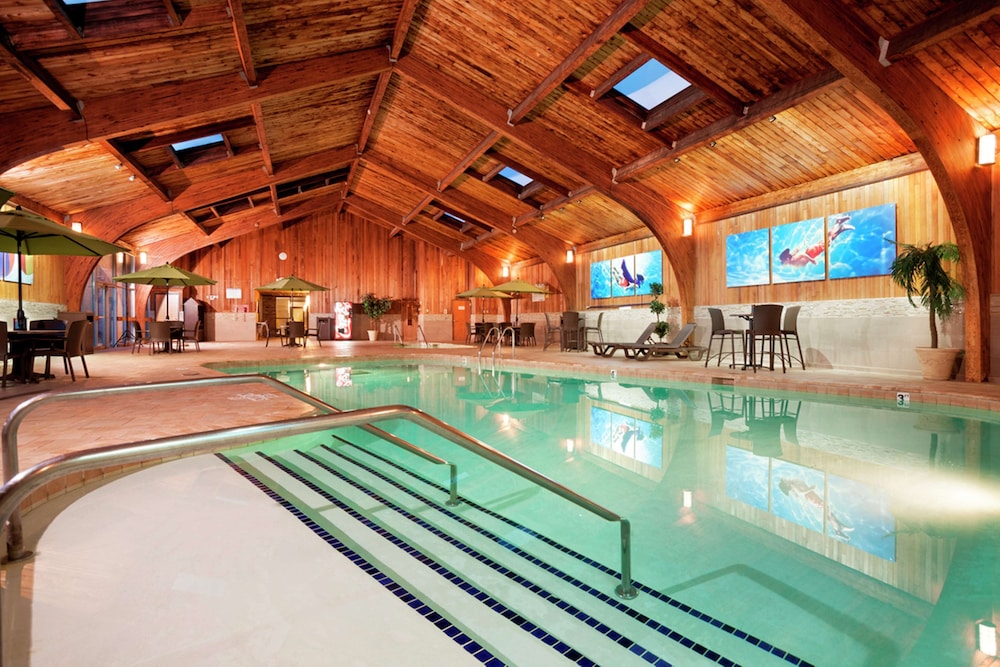 Doubletree By Hilton Roseville Minneapolis 5/40