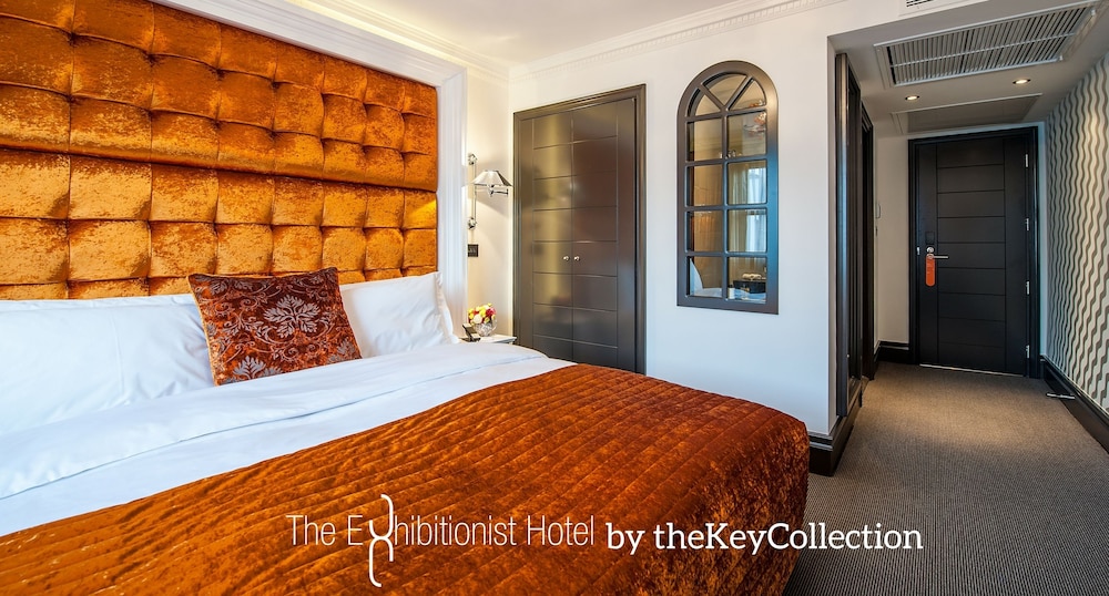 DELUXE, QUEEN BED