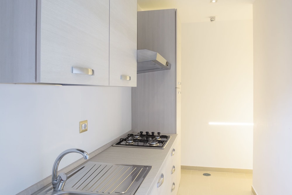 Lh Royal Suites 32/48
