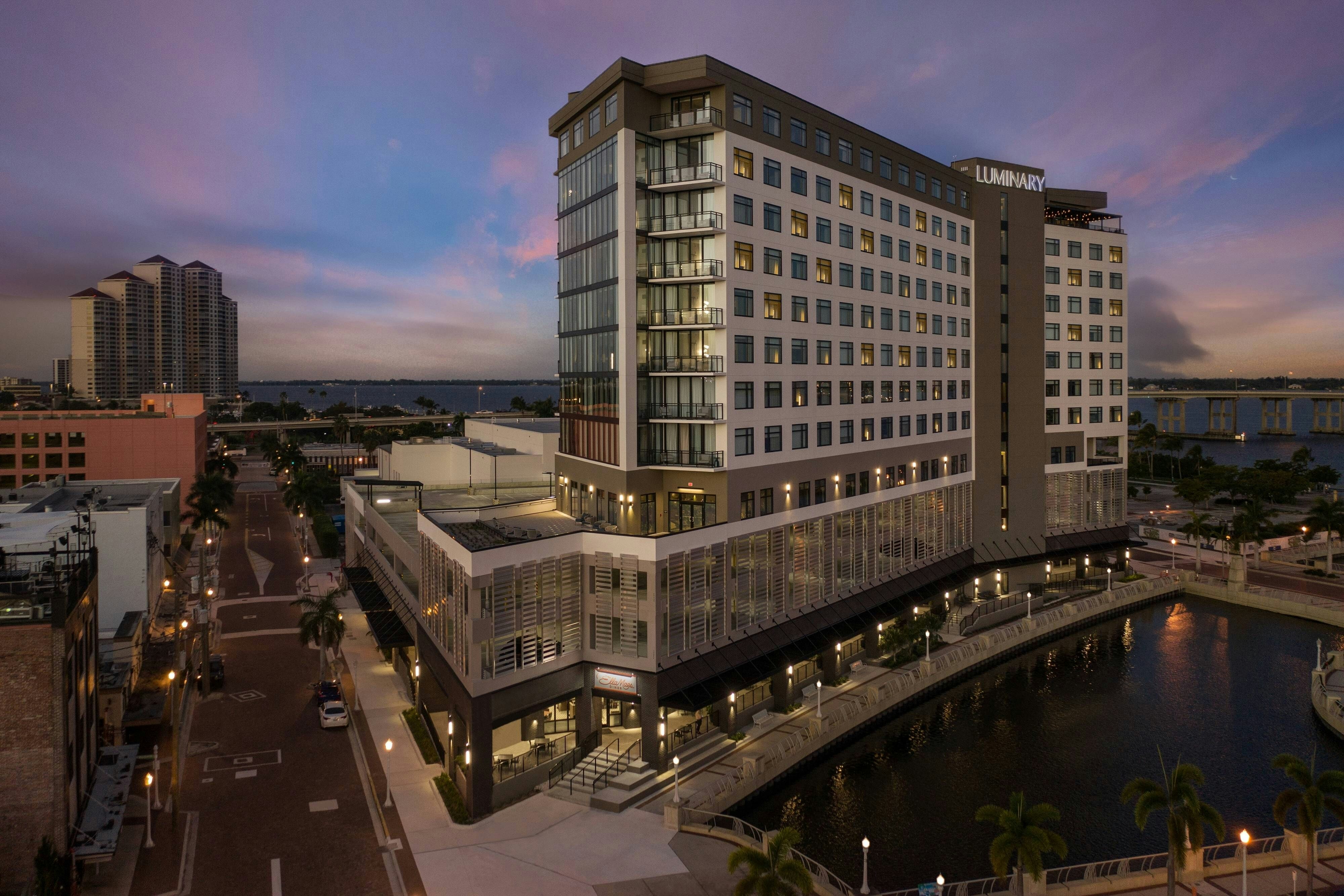 Luminary Hotel & Co , Autograph Collection in FORT MYERS - FL