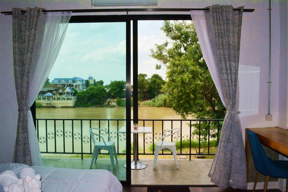 Home Ayutthaya 24/50