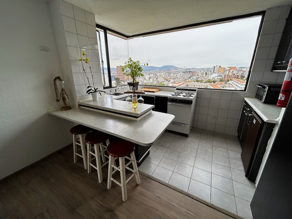 Stanford Suites 56/69