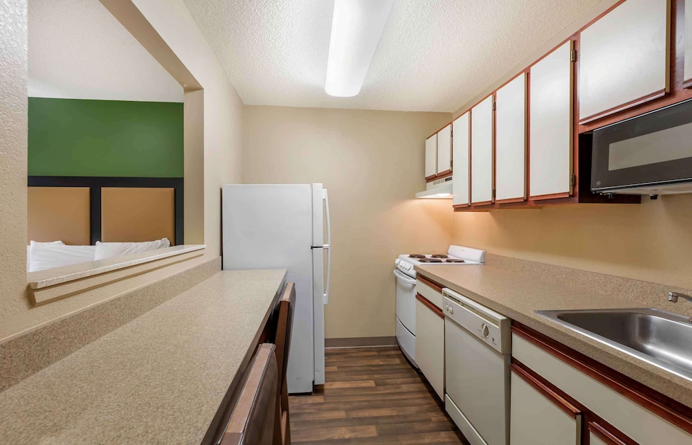 Extended Stay America - Cleveland - Westlake 29/52