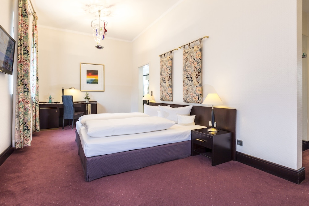 DOM HOTEL LIMBURG 16/76