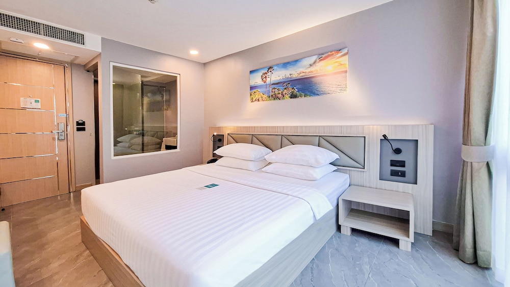 Clarian Hotel Beach Patong 15/49