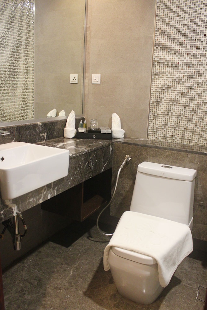Ano Hotel 56/57