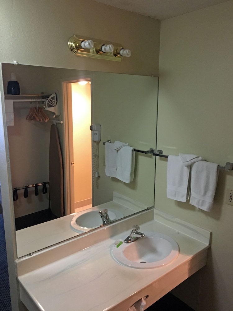 FairBridge Extended Stay a Kitchenette Hotel 20/44