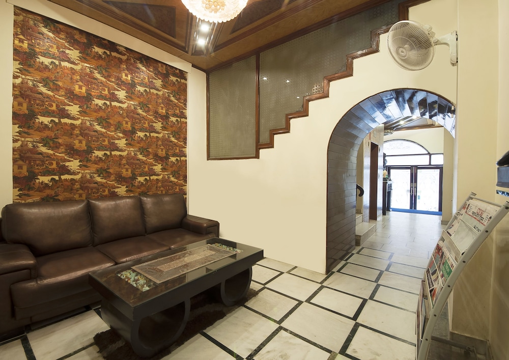 Delhi Darbar hotel 54/63