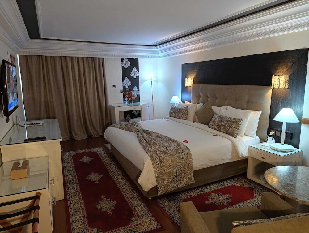 Junior Suite, King Bed