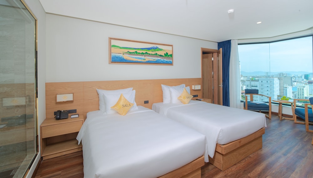 Sala Danang Beach Hotel 18/75