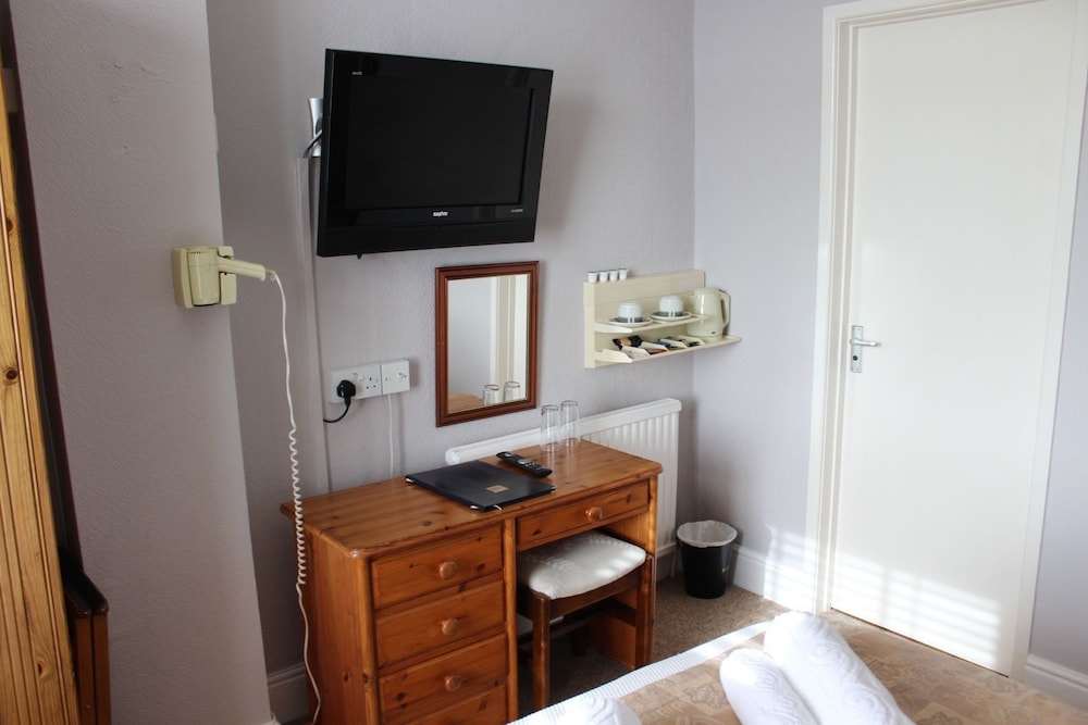 Housel Bay Hotel 45/62