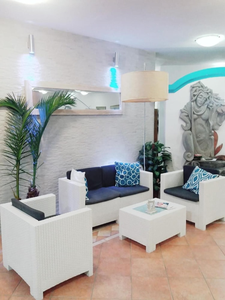 Hotel I Ginepri 25/50
