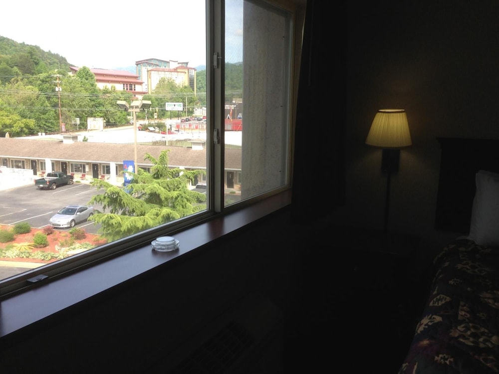 Cherokee Grand Hotel 3/48
