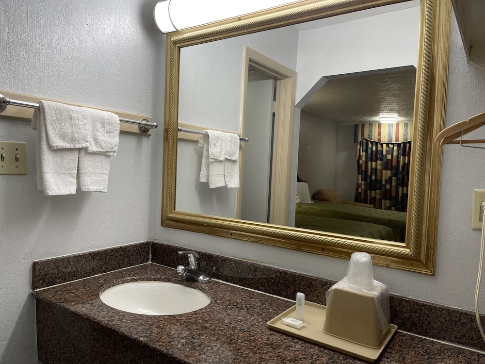 Fairbridge Inn Suites Mcdonoughga 46/52