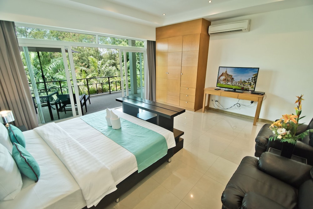 Tropicana Pool Villa 17/50