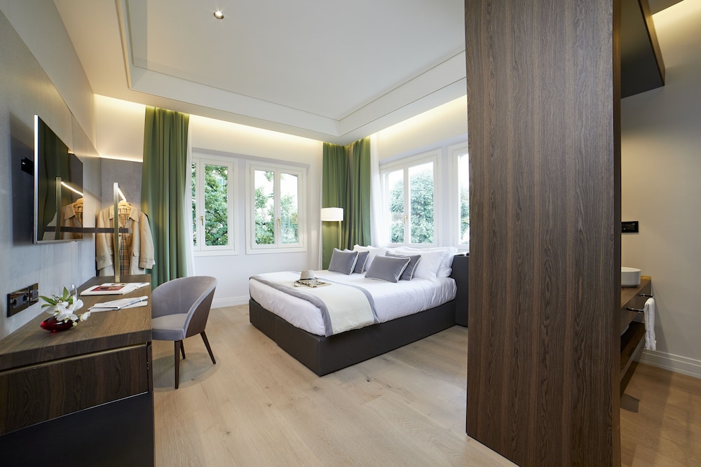 Messori Suites 15/68
