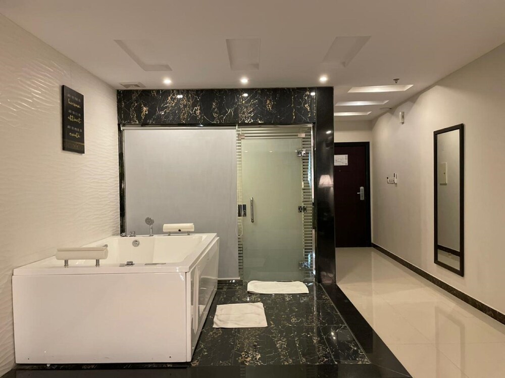 أجنحة ريماز الفندقية(Remaz Suites Hotel) 32/50
